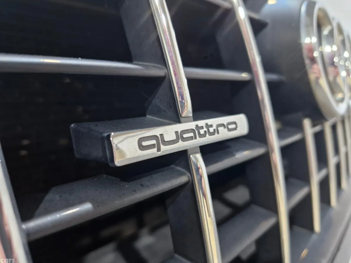 Audi Q5 SUV, Diesel, 2011, Grey