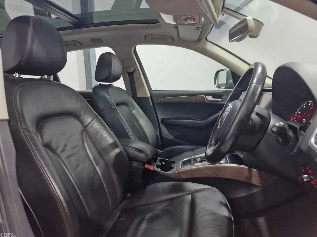 Audi Q5 SUV, Diesel, 2011, Grey