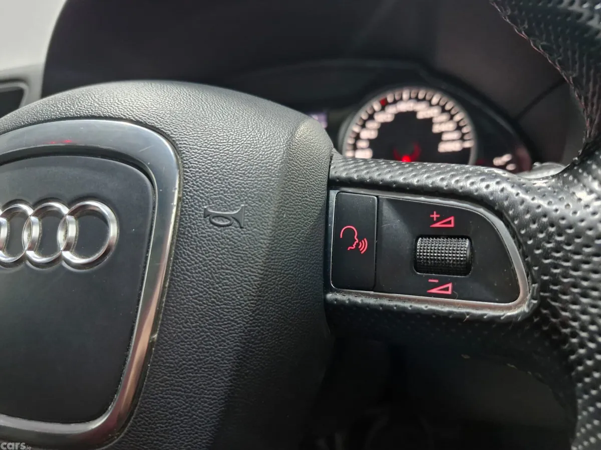 Audi Q5 SUV, Diesel, 2011, Grey