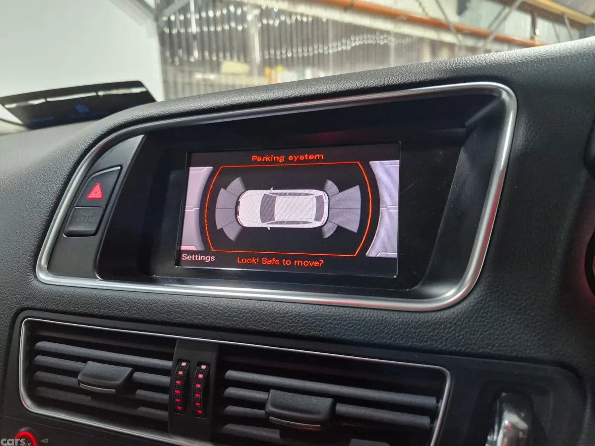Audi Q5 SUV, Diesel, 2011, Grey