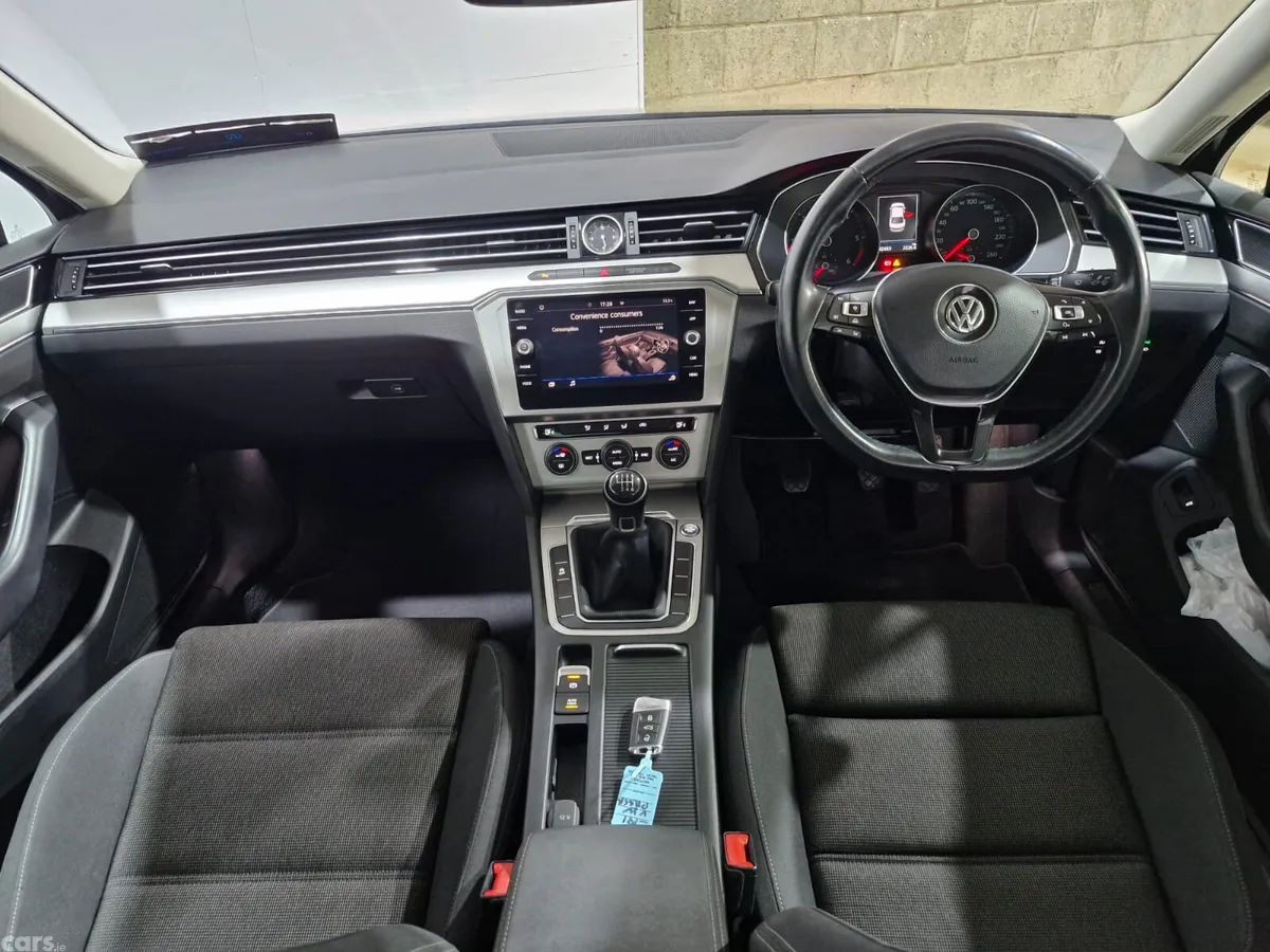 Volkswagen Passat Saloon, Diesel, 2018, Black