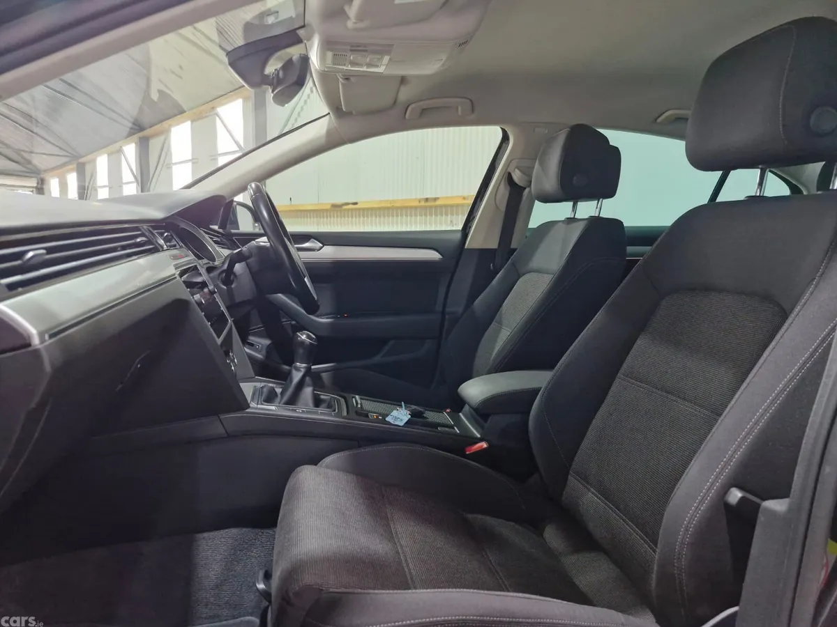 Volkswagen Passat Saloon, Diesel, 2018, Black