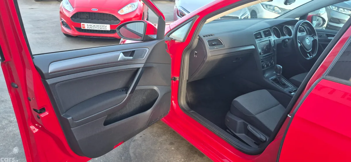 Volkswagen Golf Hatchback, Petrol, 2016, Red