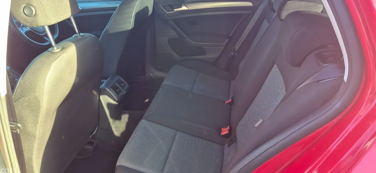 Volkswagen Golf Hatchback, Petrol, 2016, Red
