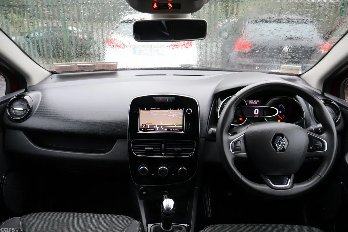 Renault Clio Hatchback, Petrol, 2019, Red