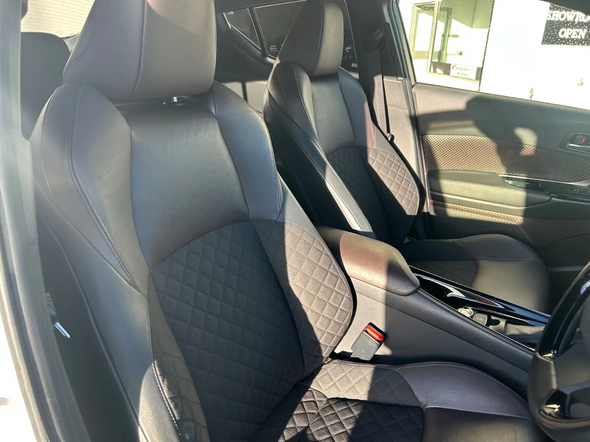 Toyota C-HR Hatchback, Petrol Hybrid, 2017, White