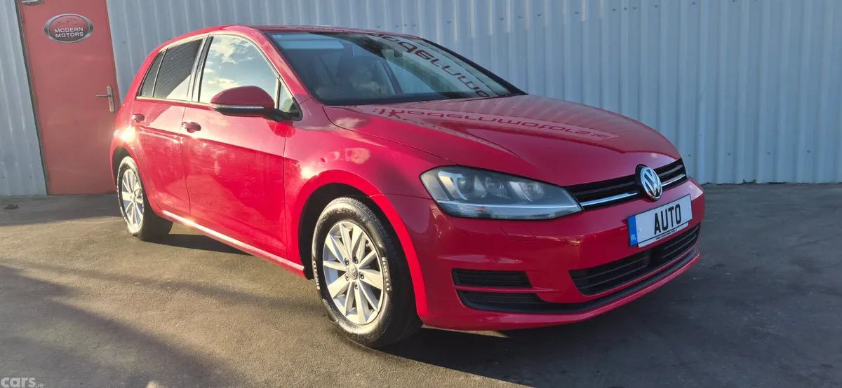 Volkswagen Golf Hatchback, Petrol, 2016, Red