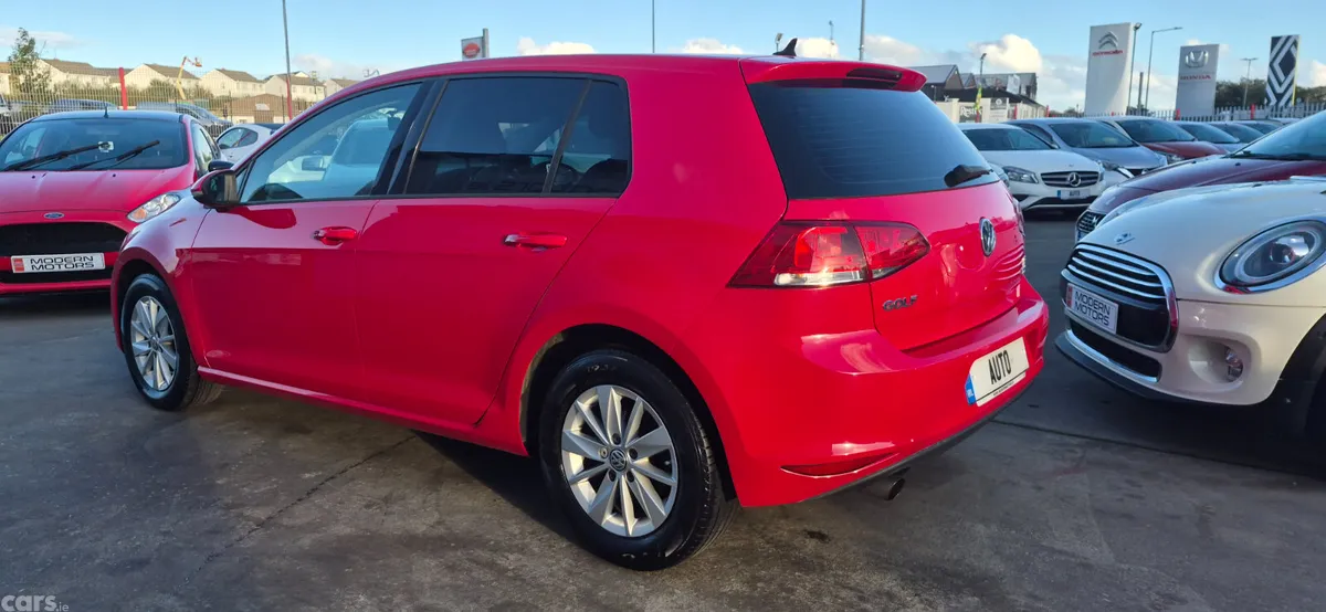 Volkswagen Golf Hatchback, Petrol, 2016, Red