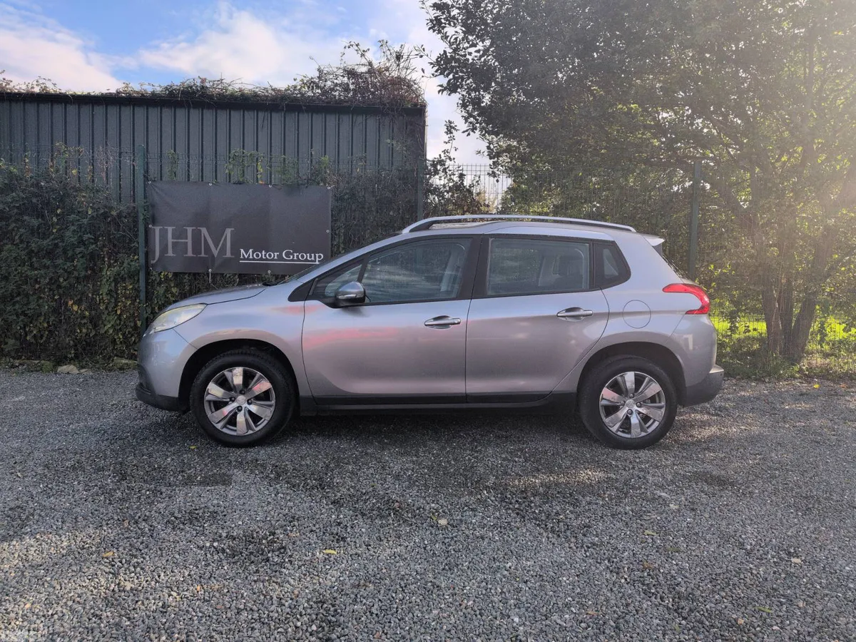 Peugeot 2008 Hatchback, Petrol, 2013, Grey