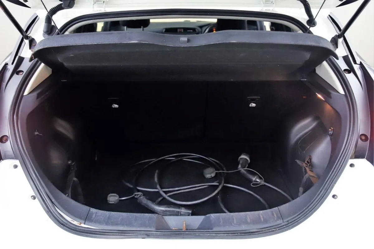 Nissan Leaf Hatchback, Electric, 2020, White