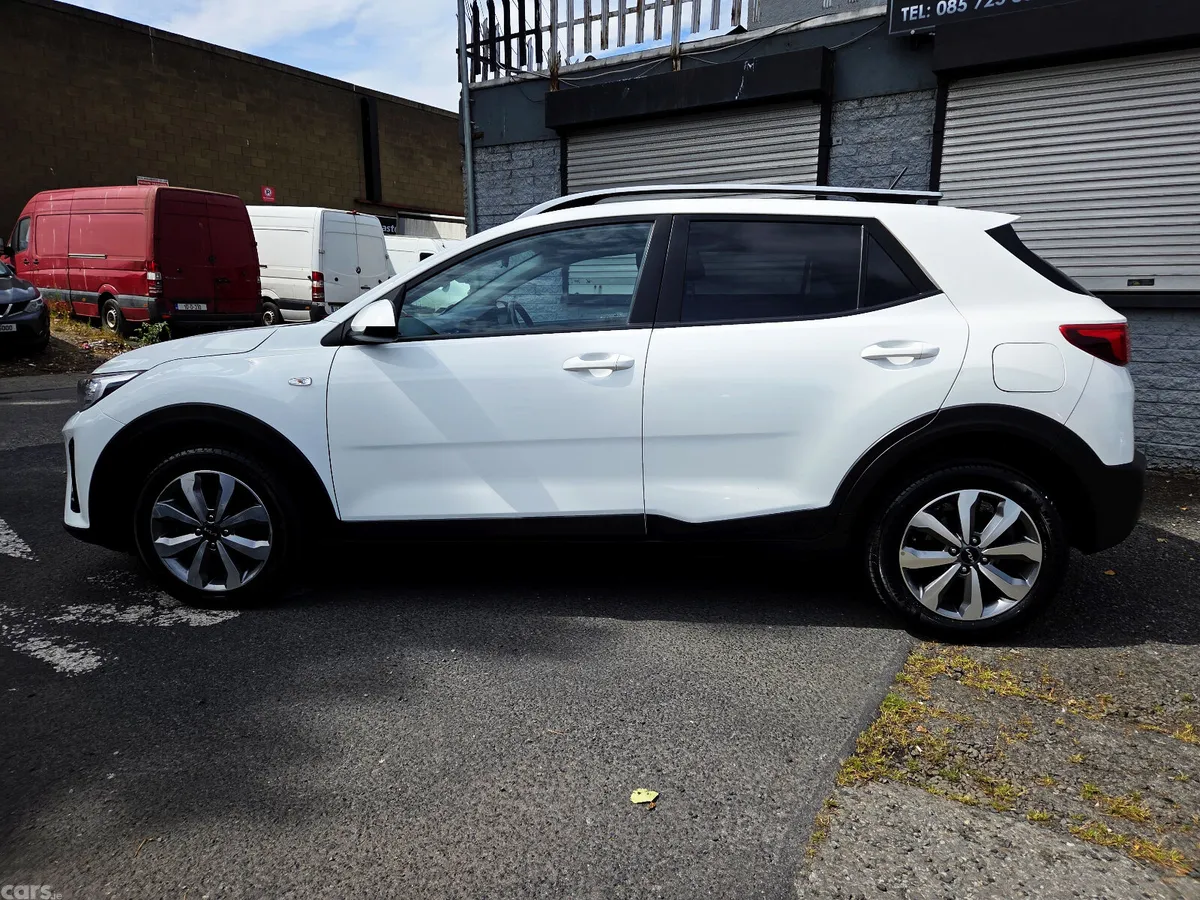 Kia Stonic Hatchback, Petrol, 2023, White