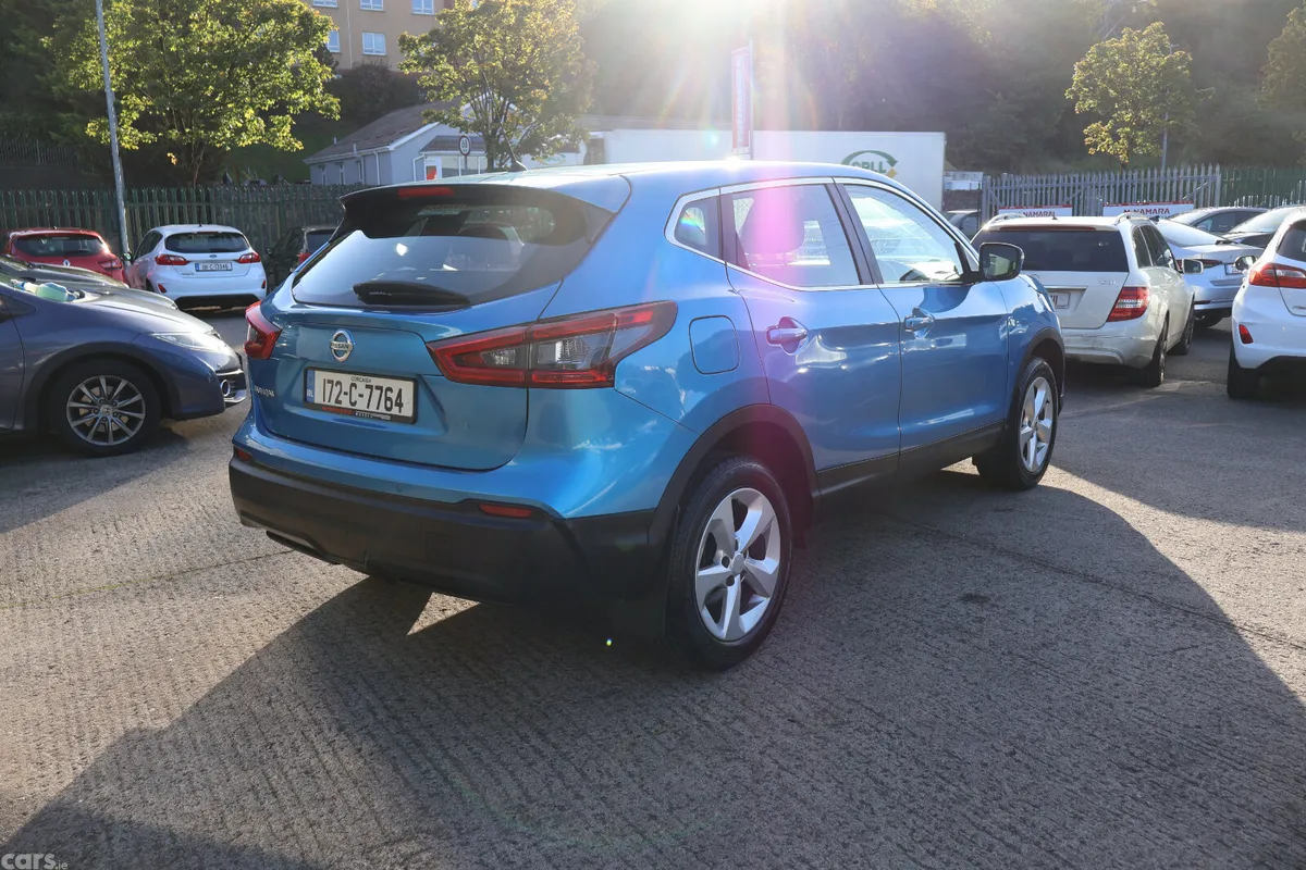 Nissan Qashqai SUV, Diesel, 2017, Blue