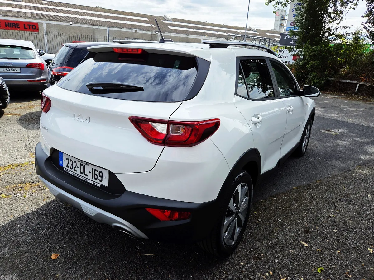 Kia Stonic Hatchback, Petrol, 2023, White