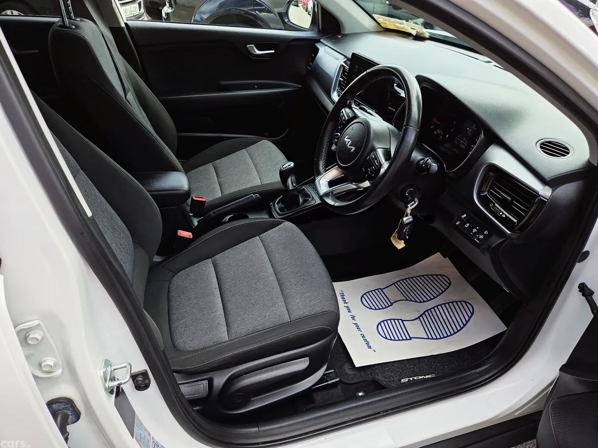 Kia Stonic Hatchback, Petrol, 2023, White