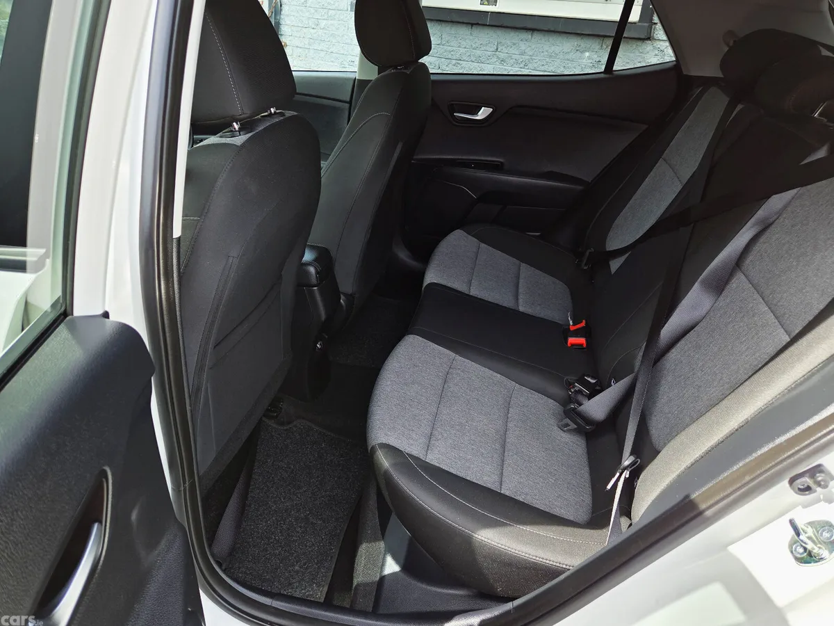 Kia Stonic Hatchback, Petrol, 2023, White