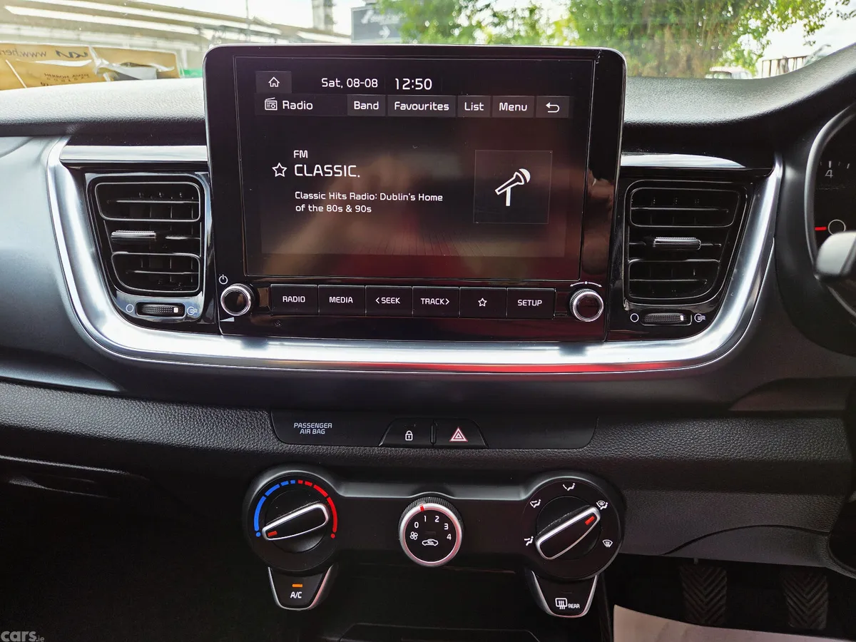 Kia Stonic Hatchback, Petrol, 2023, White