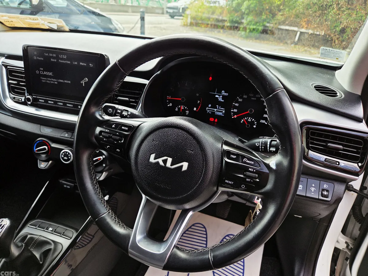 Kia Stonic Hatchback, Petrol, 2023, White