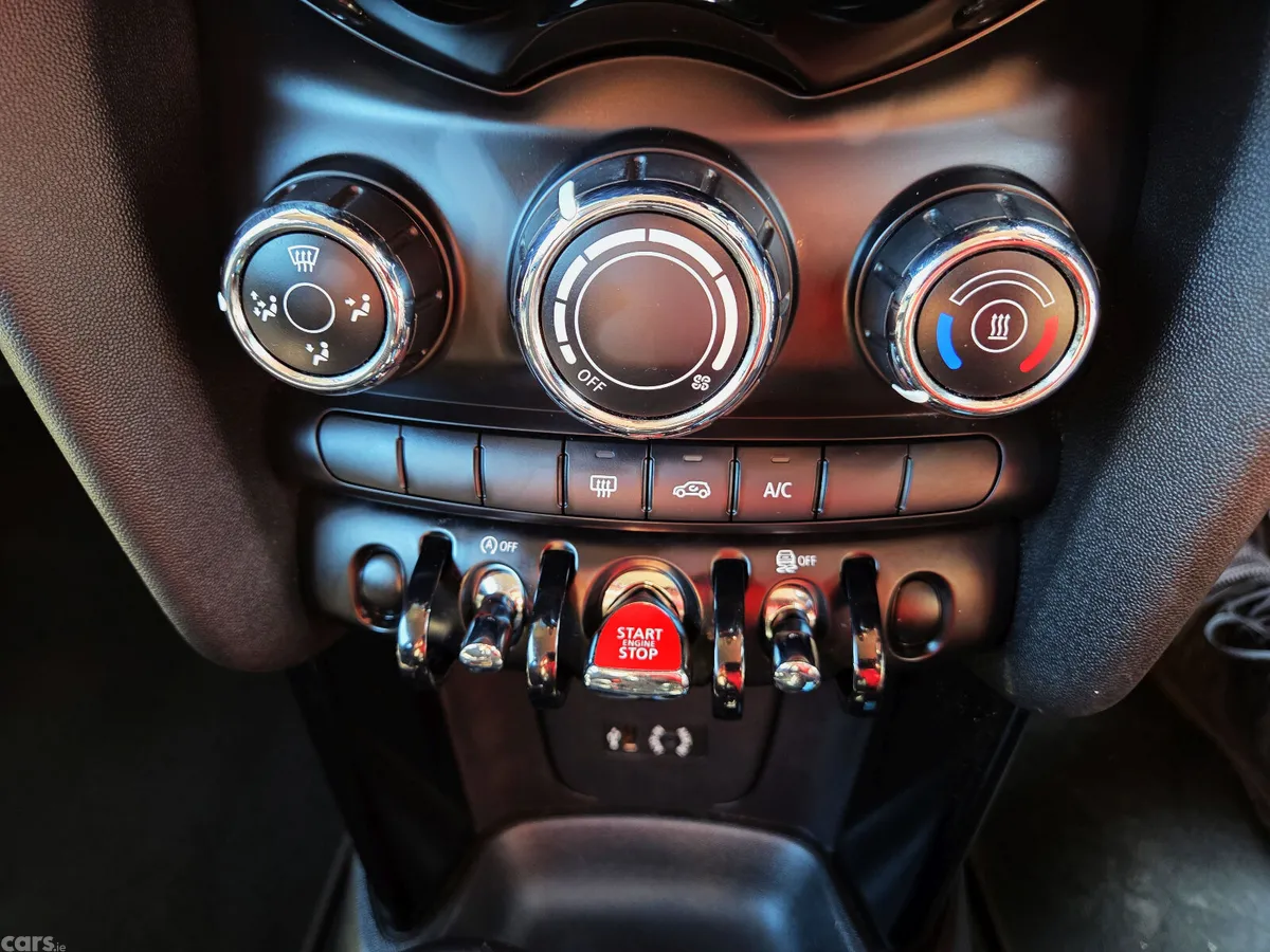 Mini One Hatchback, Diesel, 2014, Red