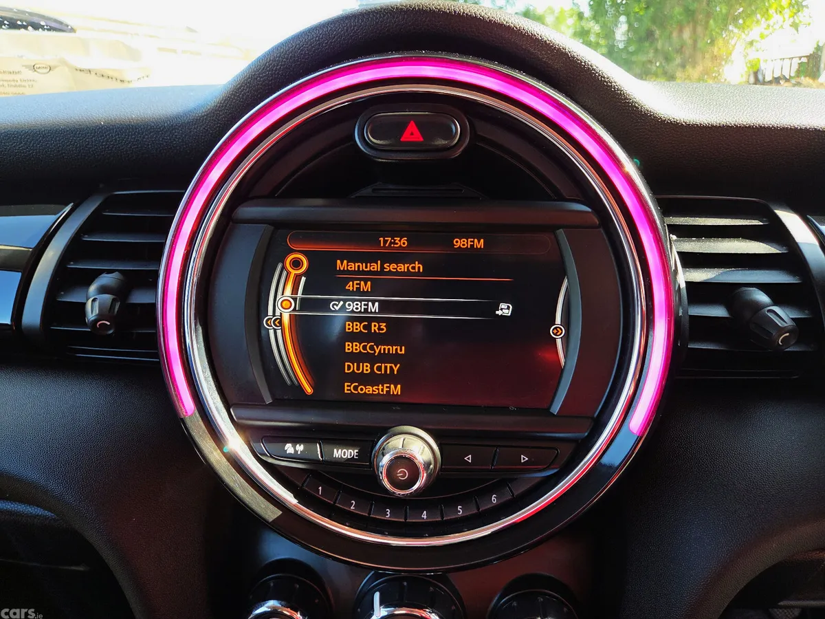 Mini One Hatchback, Diesel, 2014, Red