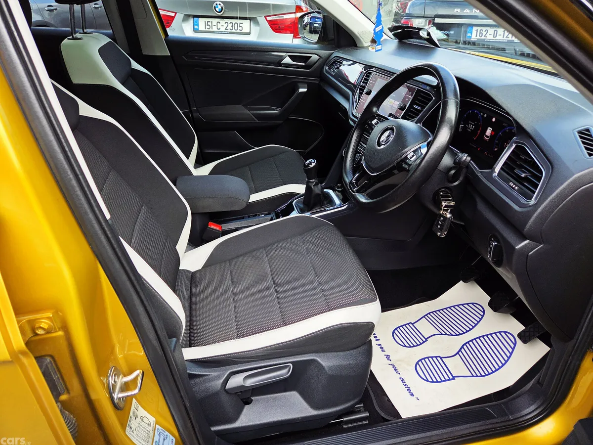 Volkswagen T-Roc SUV, Petrol, 2019, Yellow
