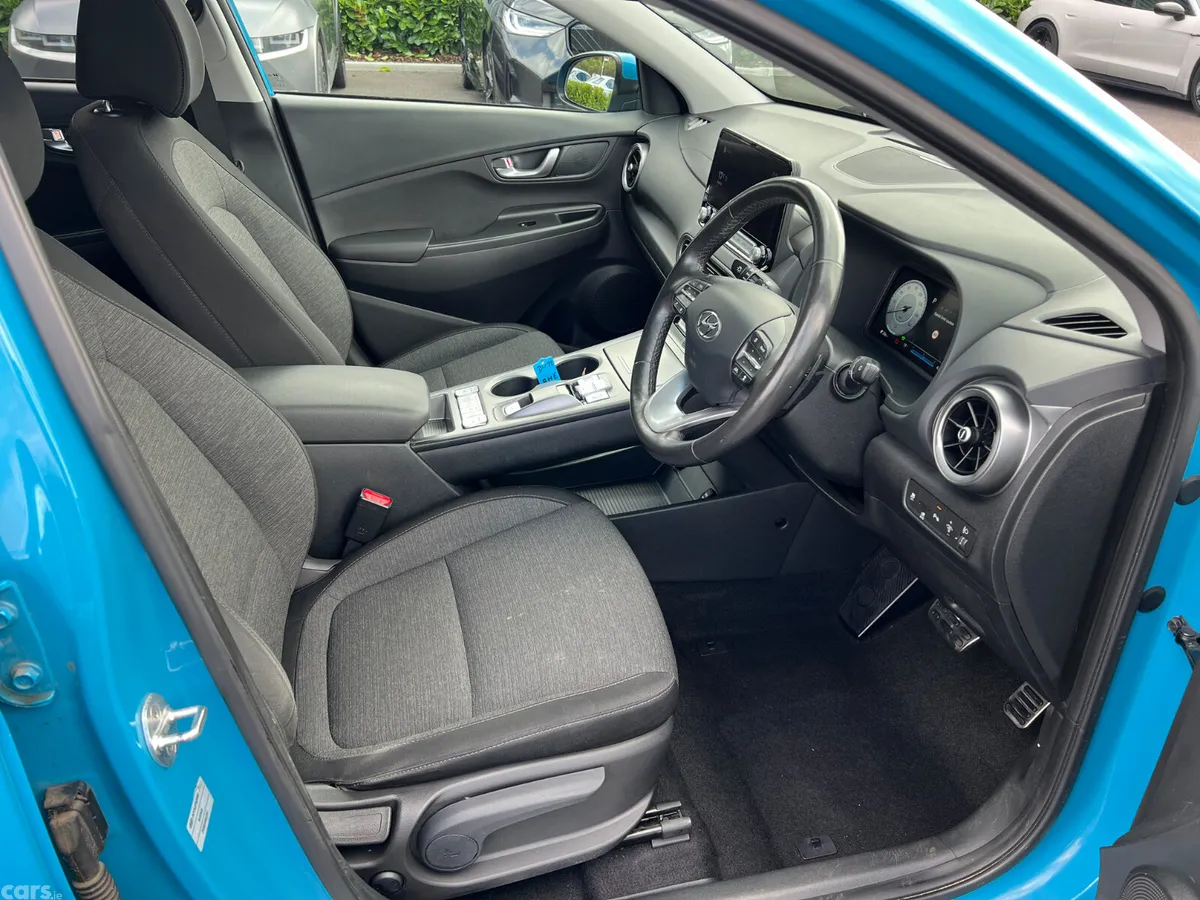 Hyundai KONA Hatchback, Electric, 2022, Blue