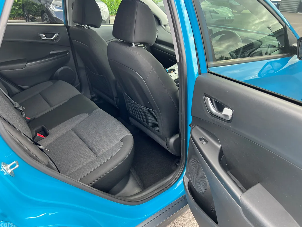 Hyundai KONA Hatchback, Electric, 2022, Blue