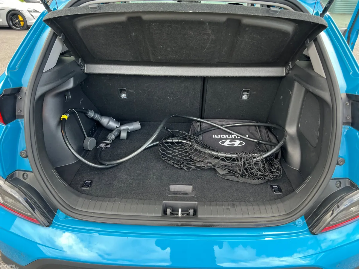 Hyundai KONA Hatchback, Electric, 2022, Blue