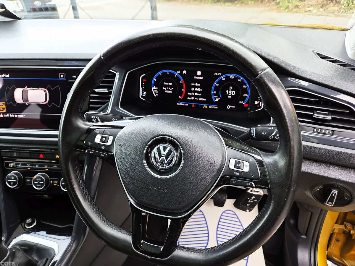 Volkswagen T-Roc SUV, Petrol, 2019, Yellow