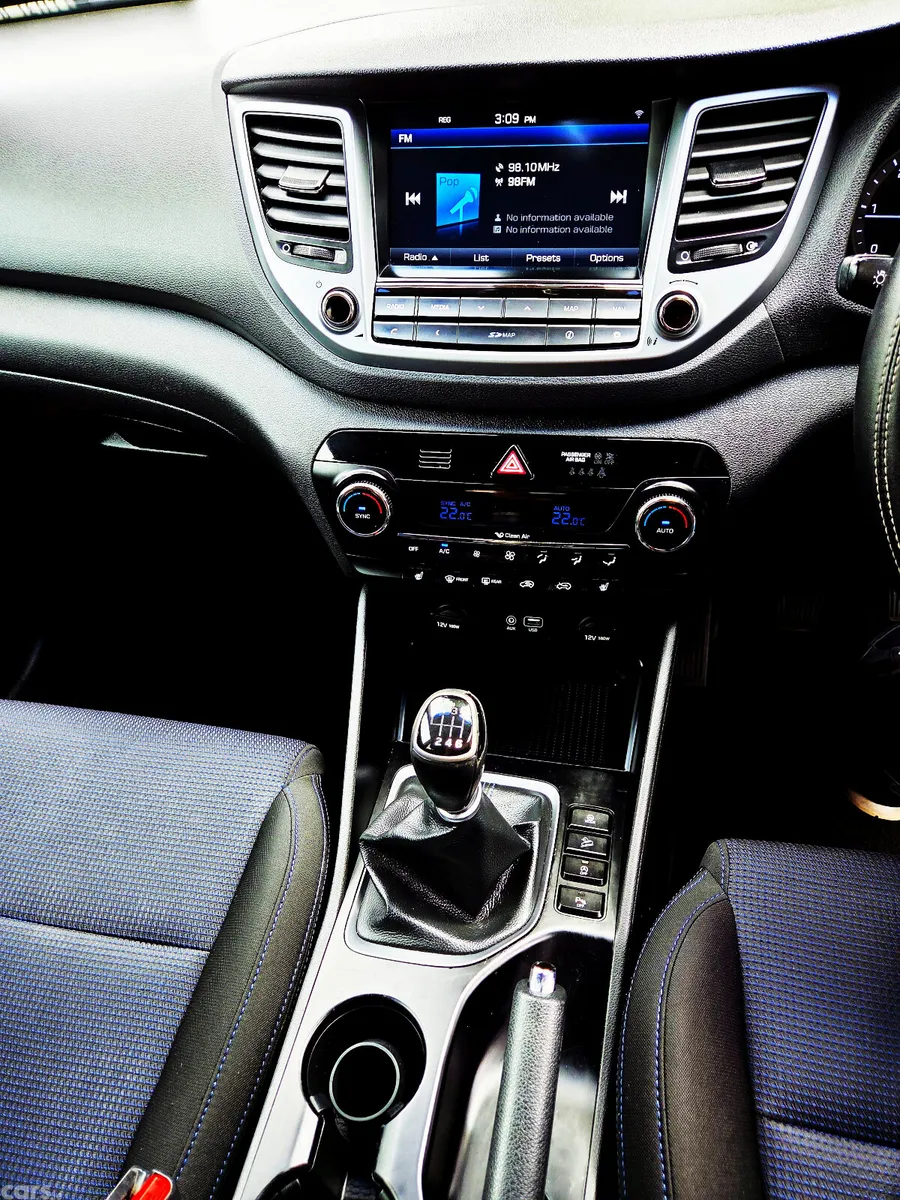 Hyundai Tucson SUV, Diesel, 2015, White