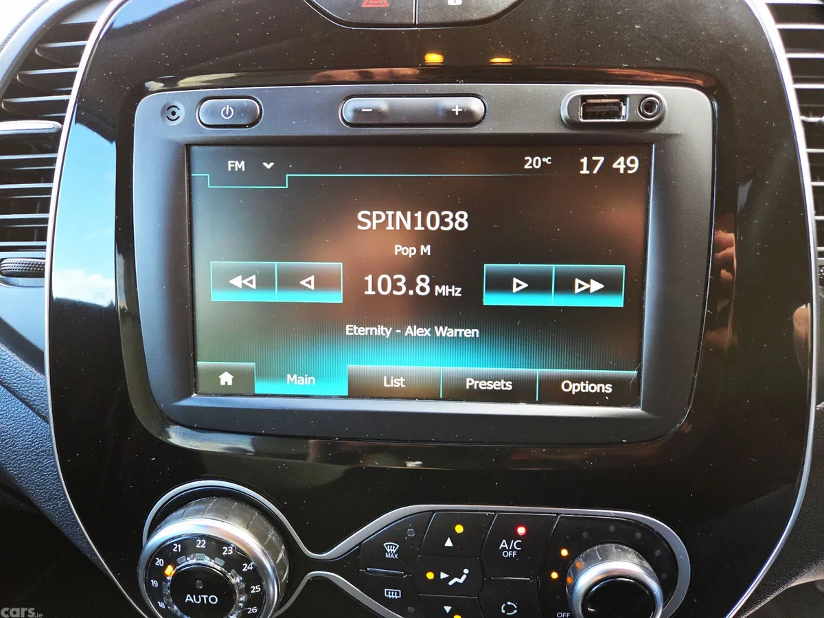 Renault Captur Hatchback, Diesel, 2019, White