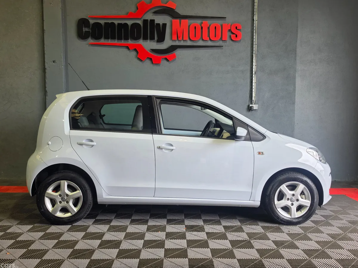 Volkswagen up! Hatchback, Petrol, 2013, White