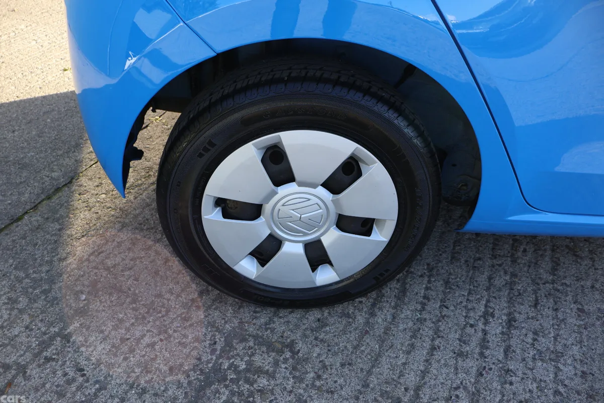 Volkswagen up! Hatchback, Petrol, 2014, Blue