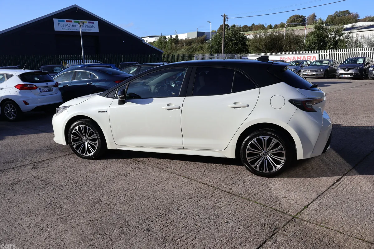 Toyota Corolla Hatchback, Petrol Hybrid, 2019, White