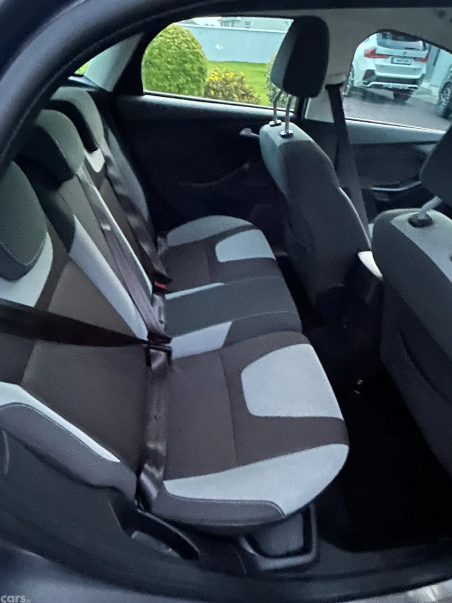 Ford Focus Hatchback, Diesel, 2014, Brown