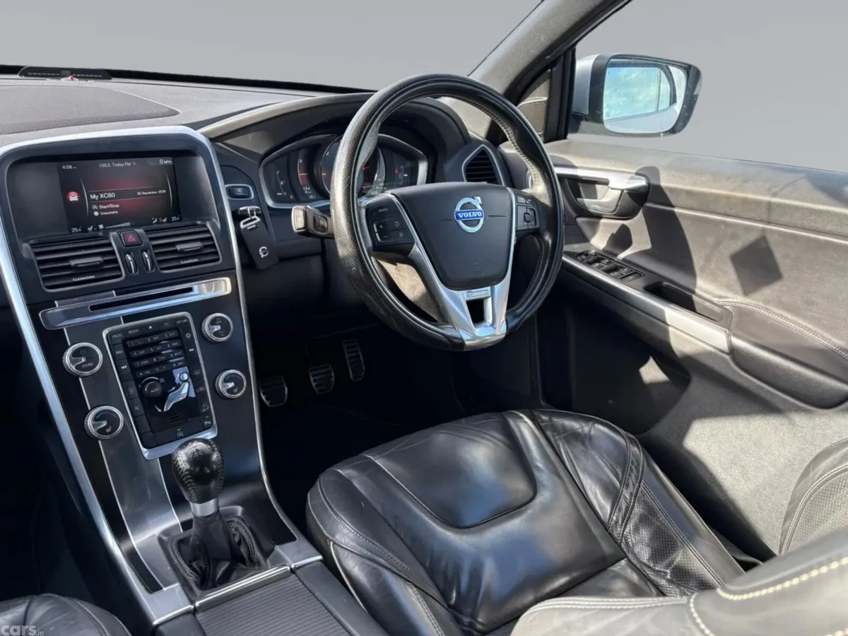 Volvo XC60 SUV, Diesel, 2016, White