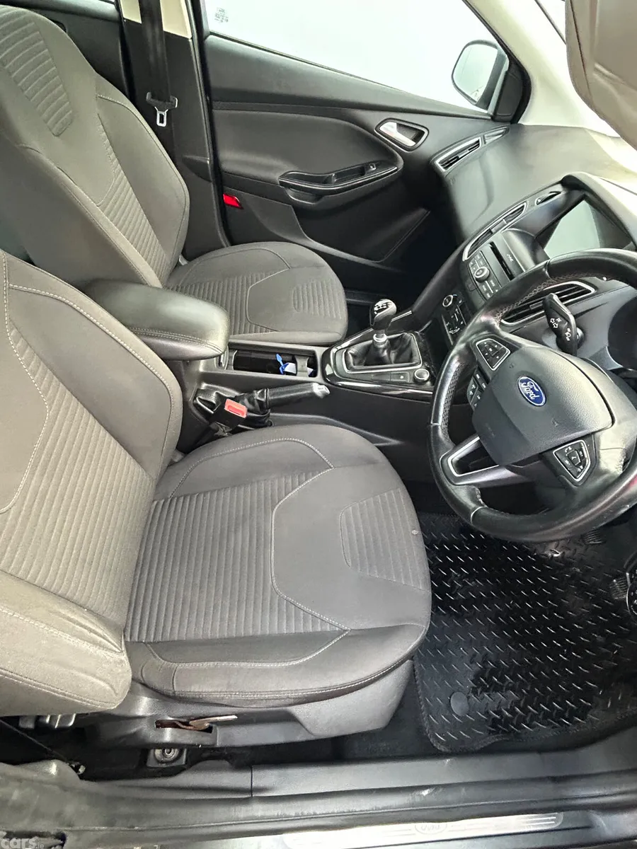 Ford Focus Saloon, Diesel, 2018, Grey