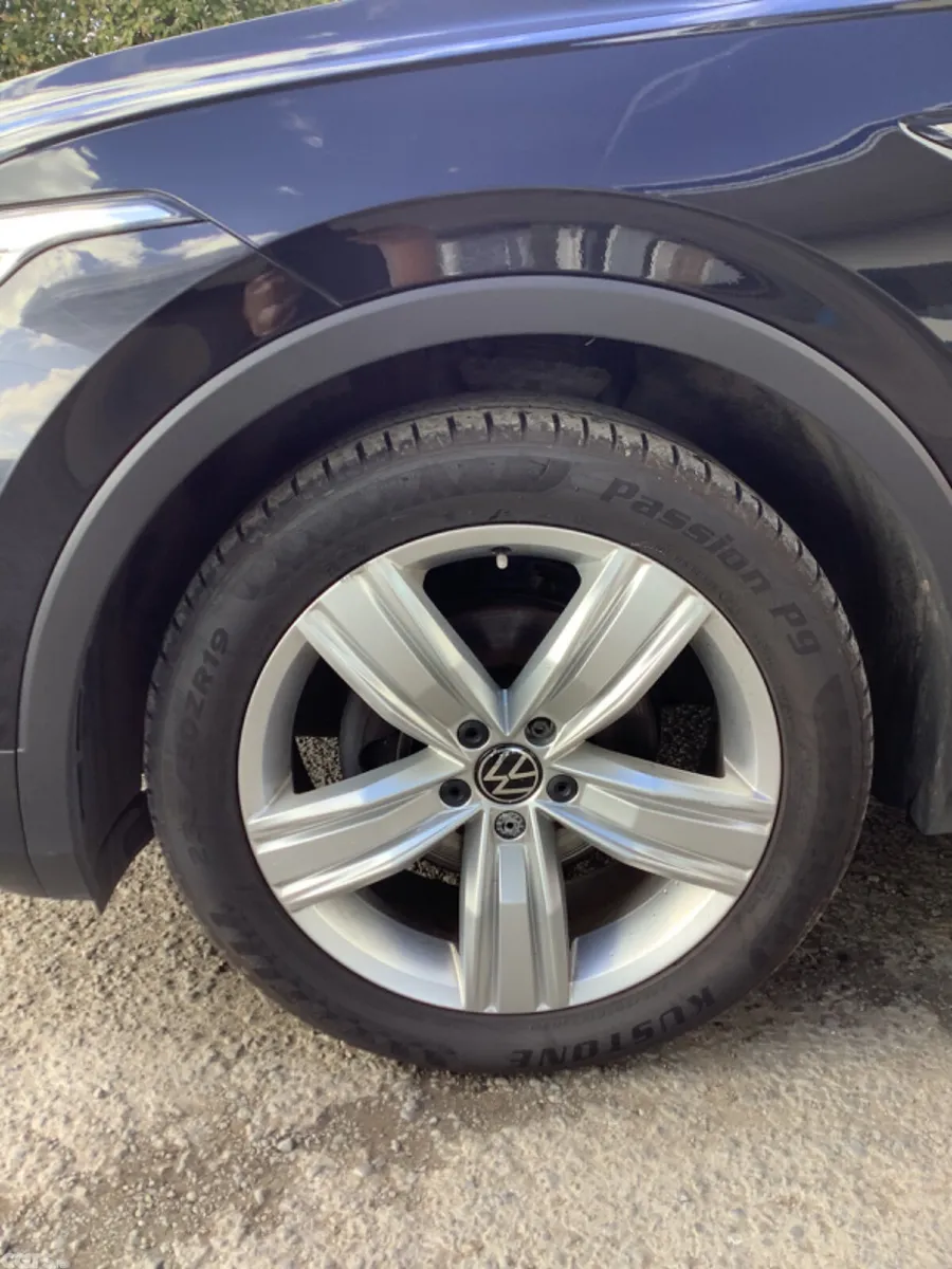 Volkswagen Tiguan SUV, Diesel, 2021, Black