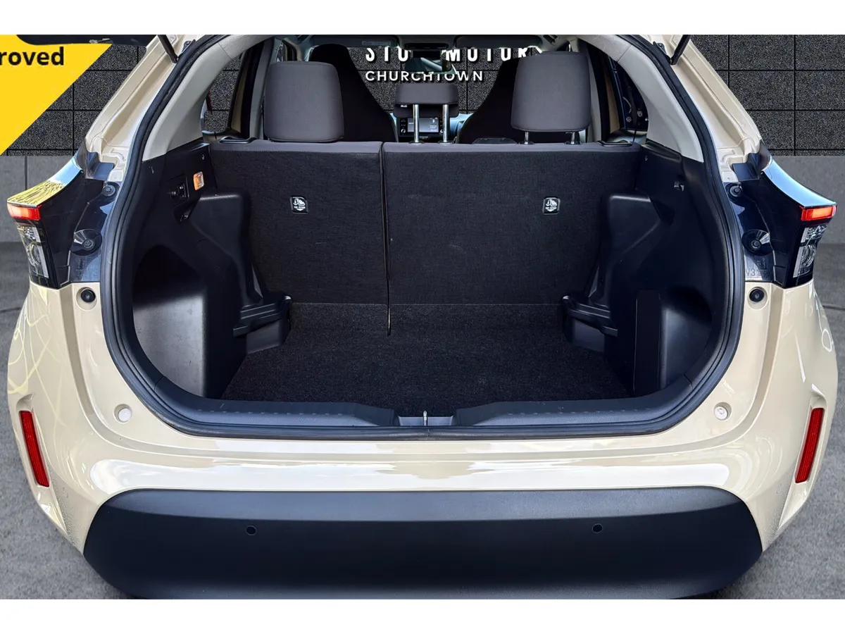Toyota Yaris Cross Hatchback, Petrol Hybrid, 2022, Beige
