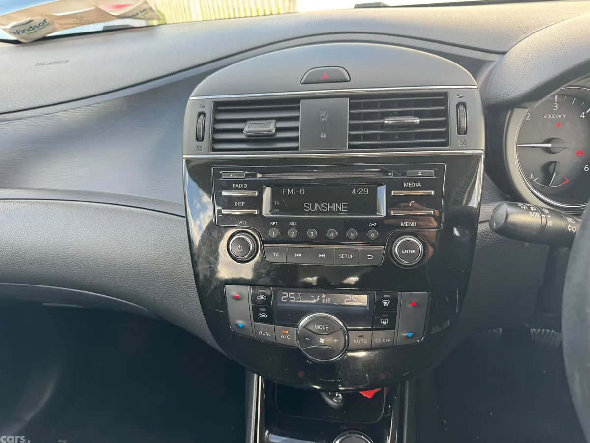 Nissan Pulsar Hatchback, Diesel, 2016, Red