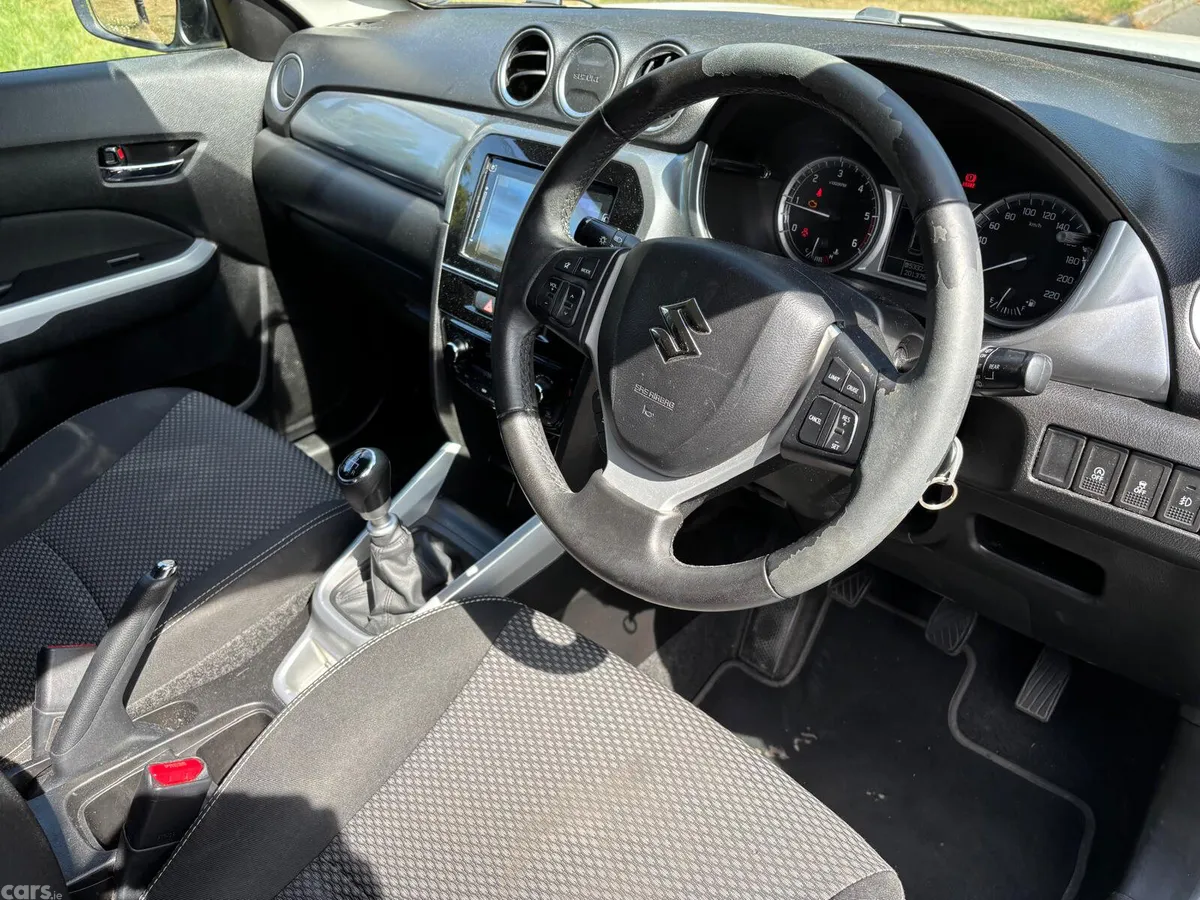 Suzuki Vitara SUV, Diesel, 2017, White