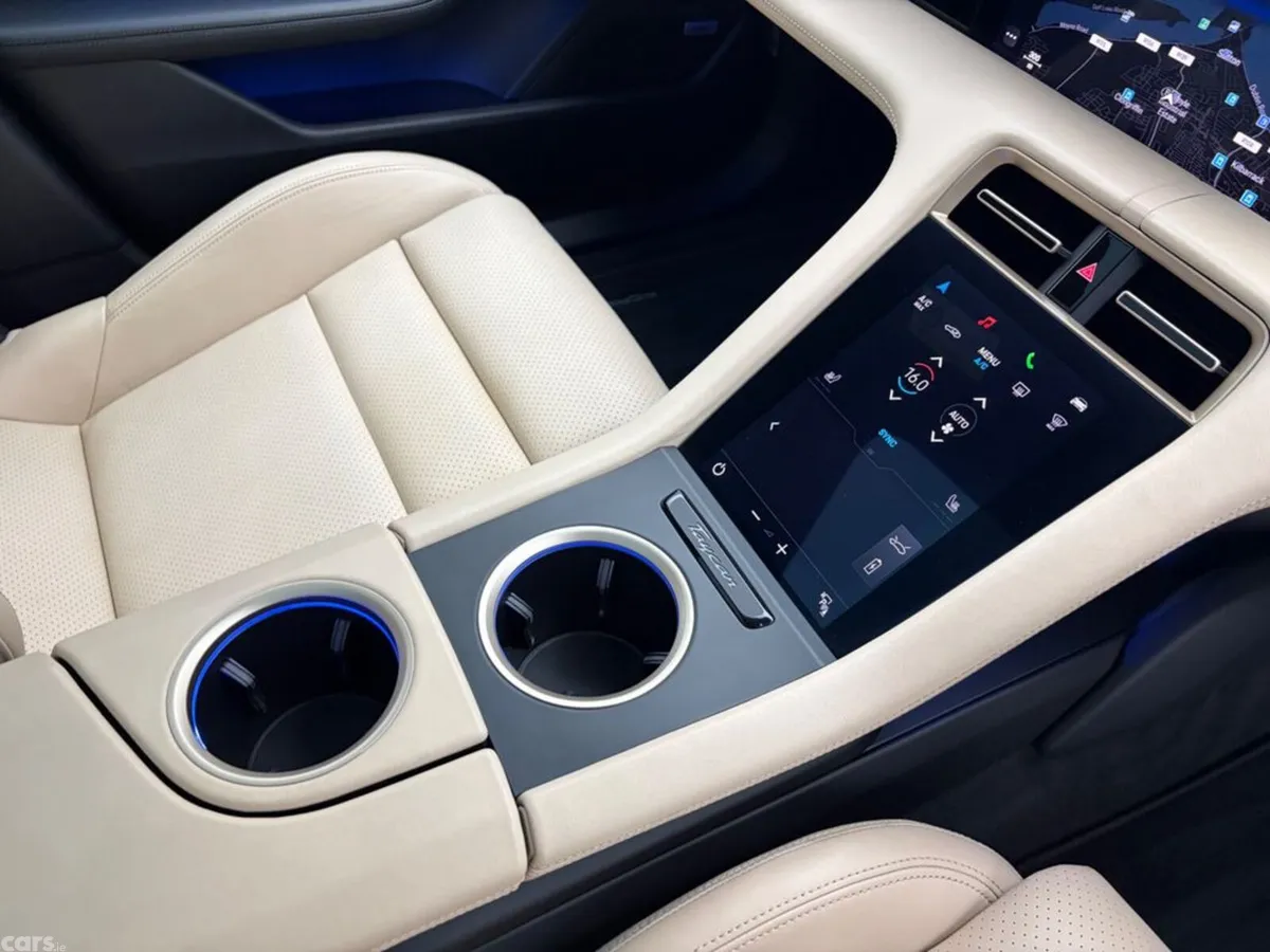 Porsche Taycan Hatchback, Electric, 2021, Black