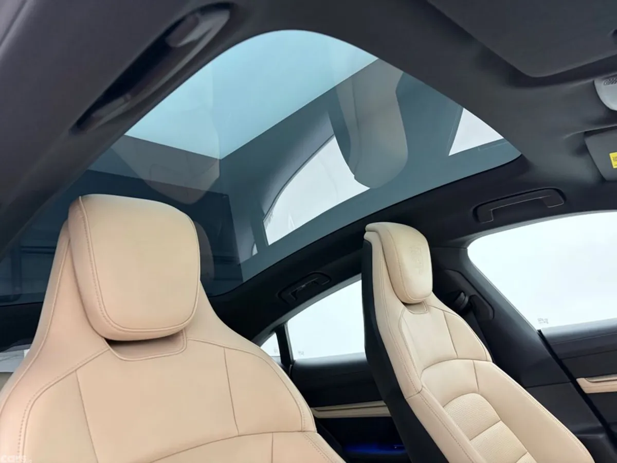 Porsche Taycan Hatchback, Electric, 2021, Black