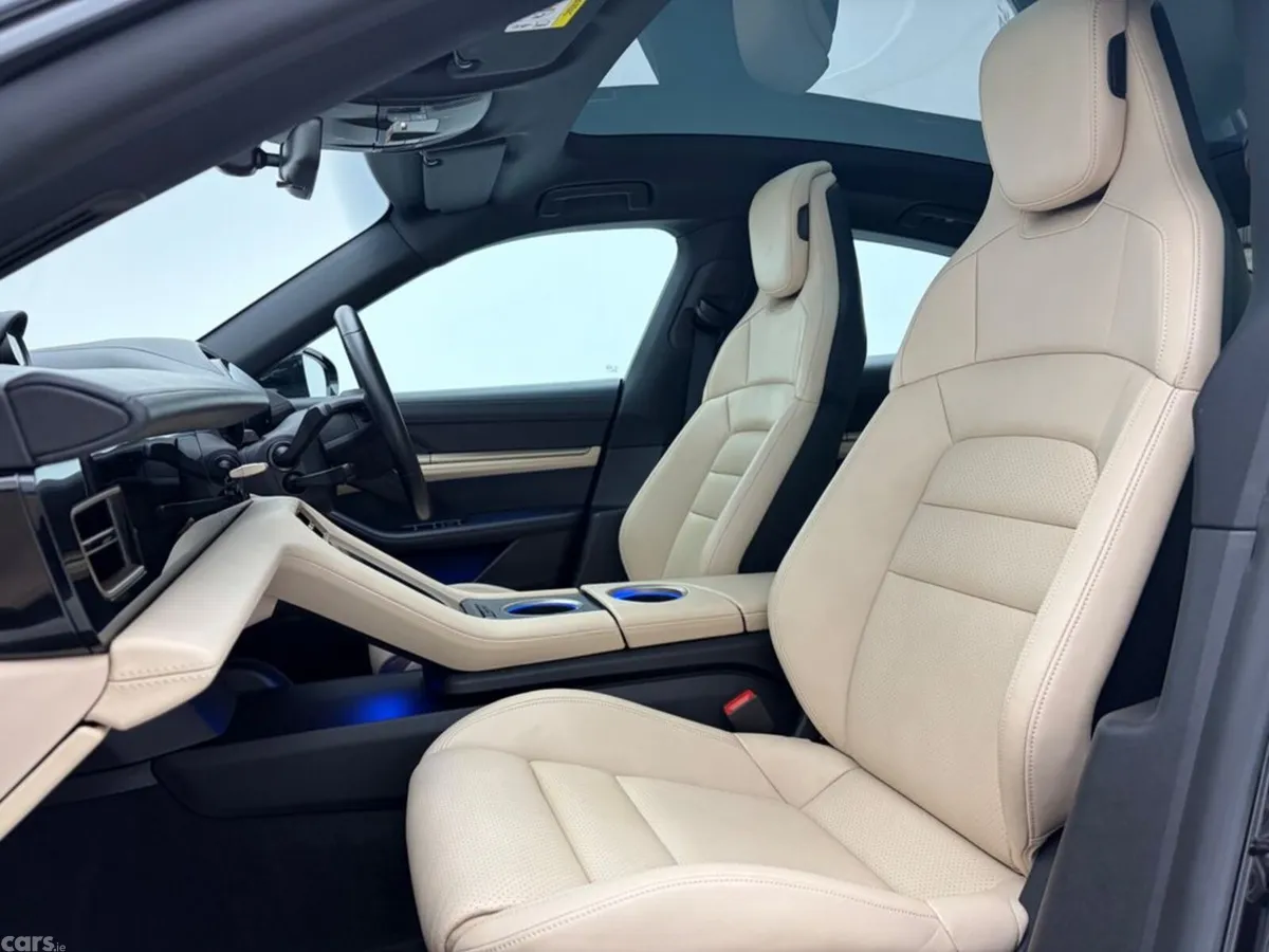 Porsche Taycan Hatchback, Electric, 2021, Black