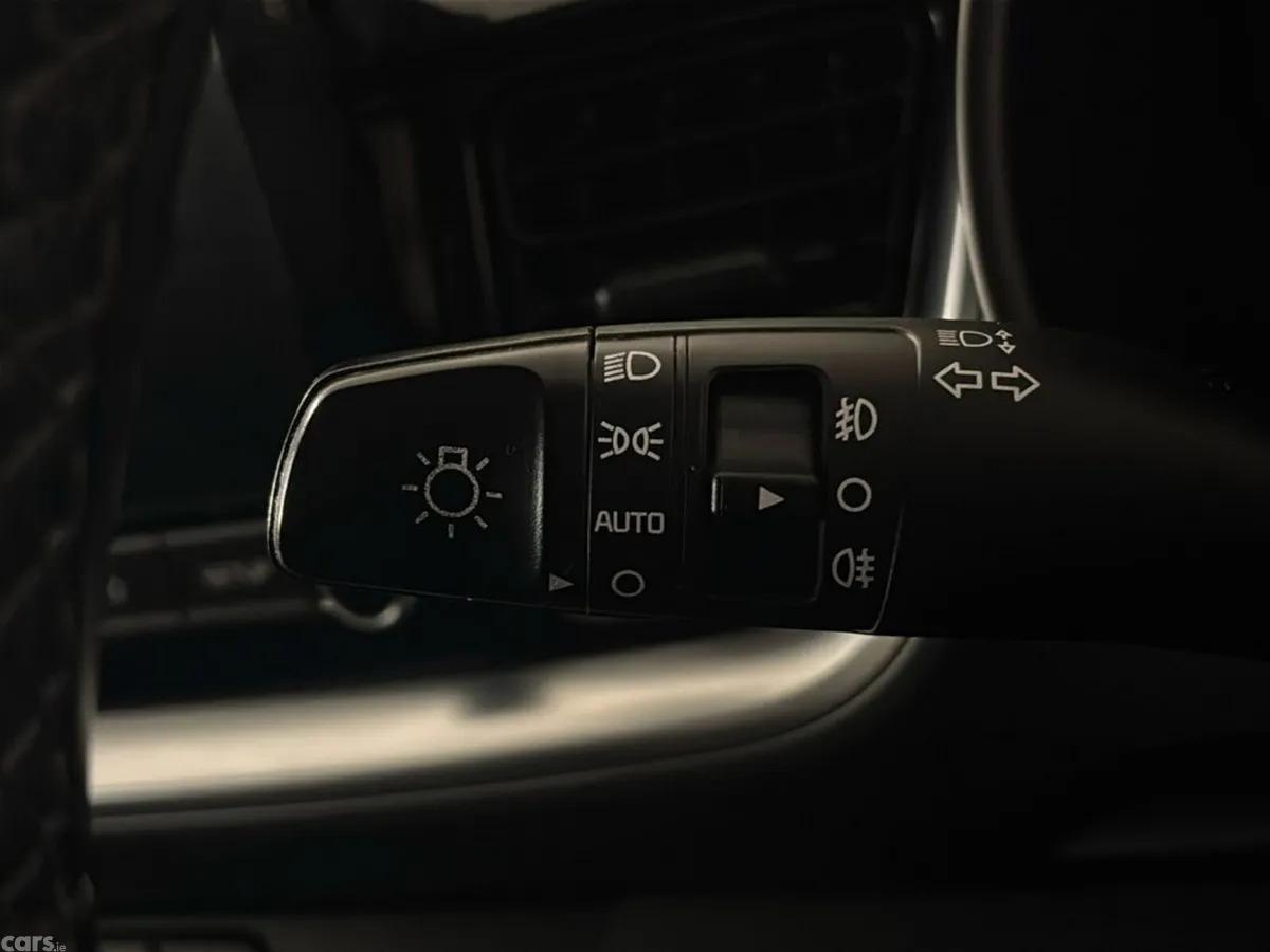 Kia Stonic Estate, Petrol, 2021, Red