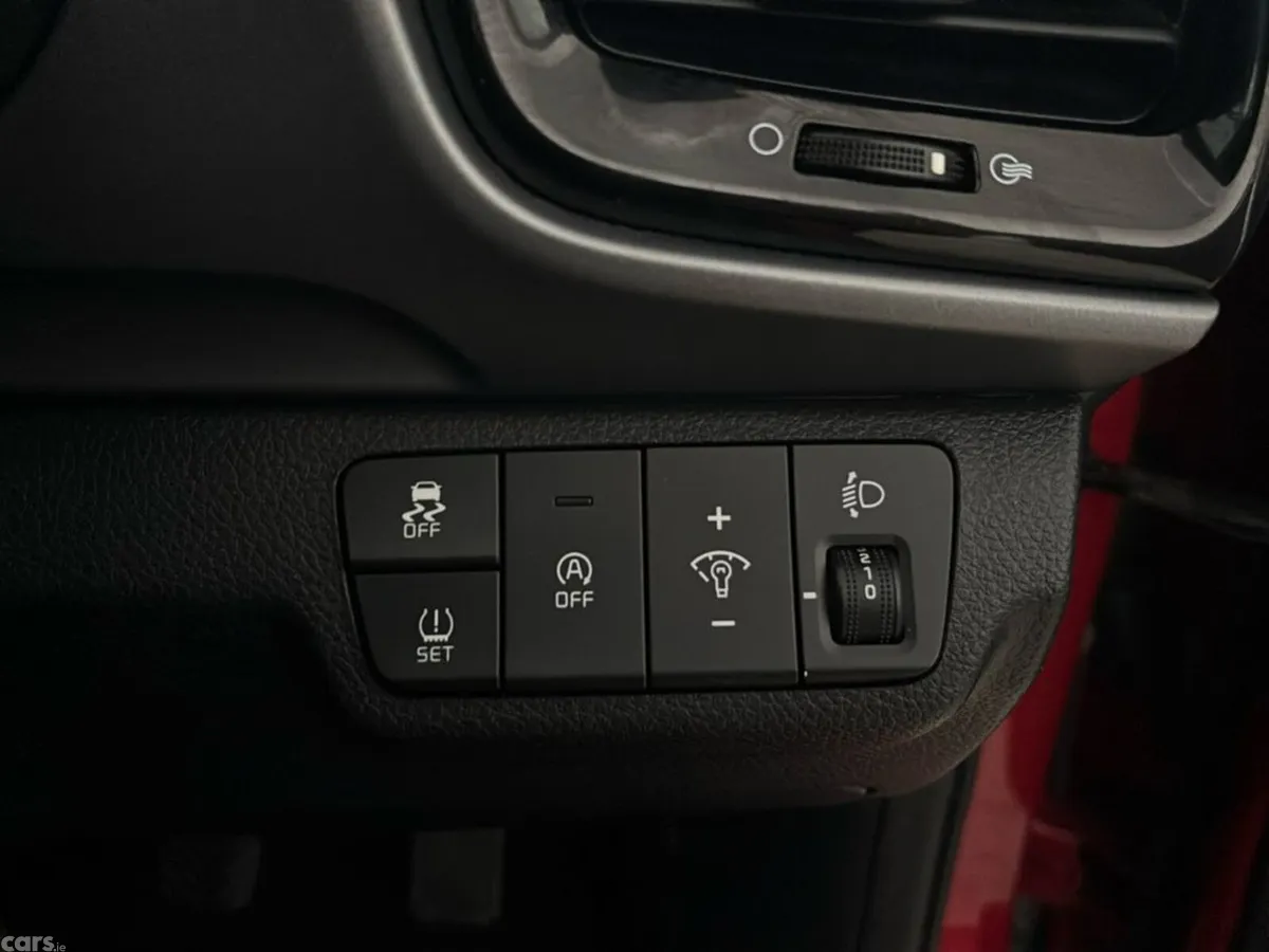 Kia Stonic Estate, Petrol, 2021, Red