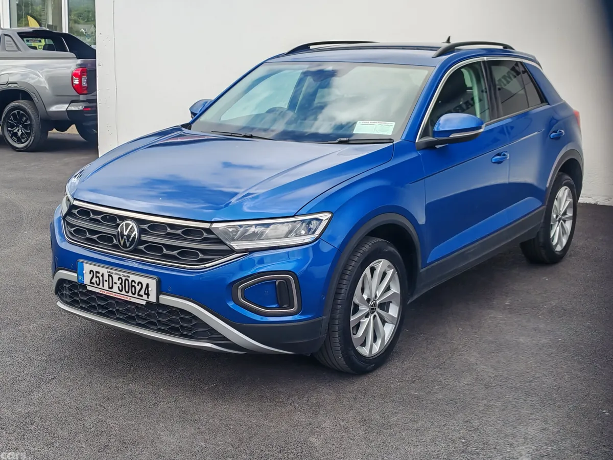 Volkswagen T-Roc SUV, Petrol, 2025, Blue