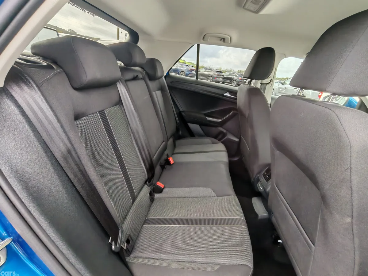 Volkswagen T-Roc SUV, Petrol, 2025, Blue