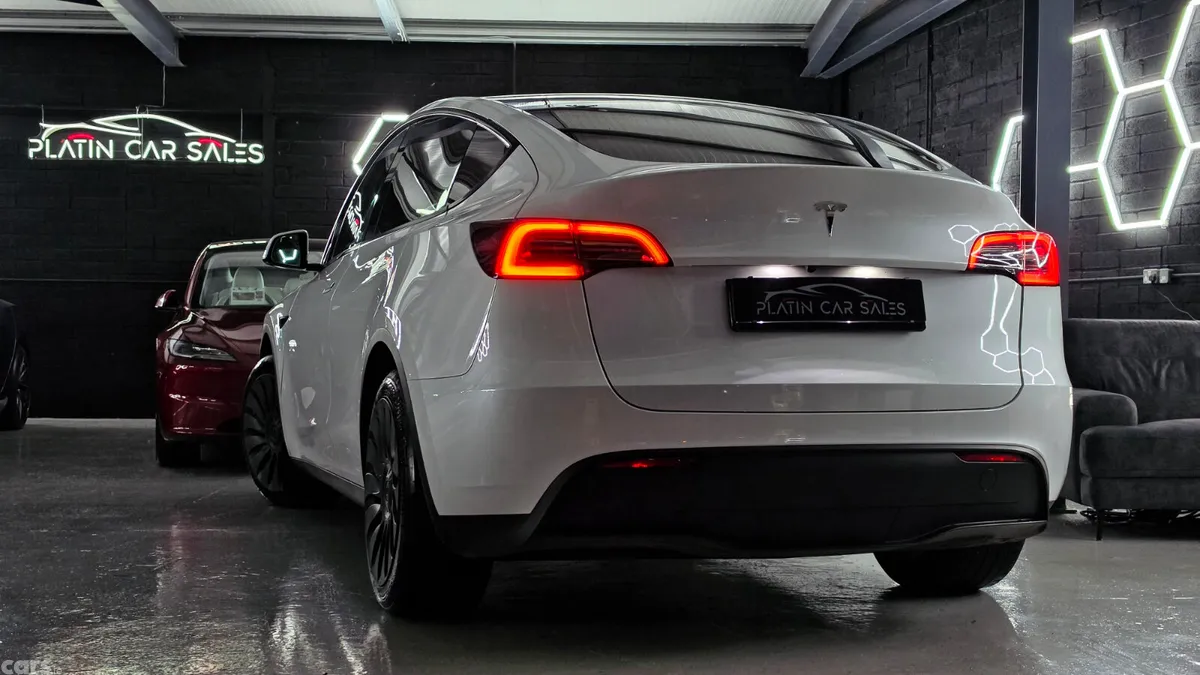 Tesla Model Y MPV, Electric, 2023, White