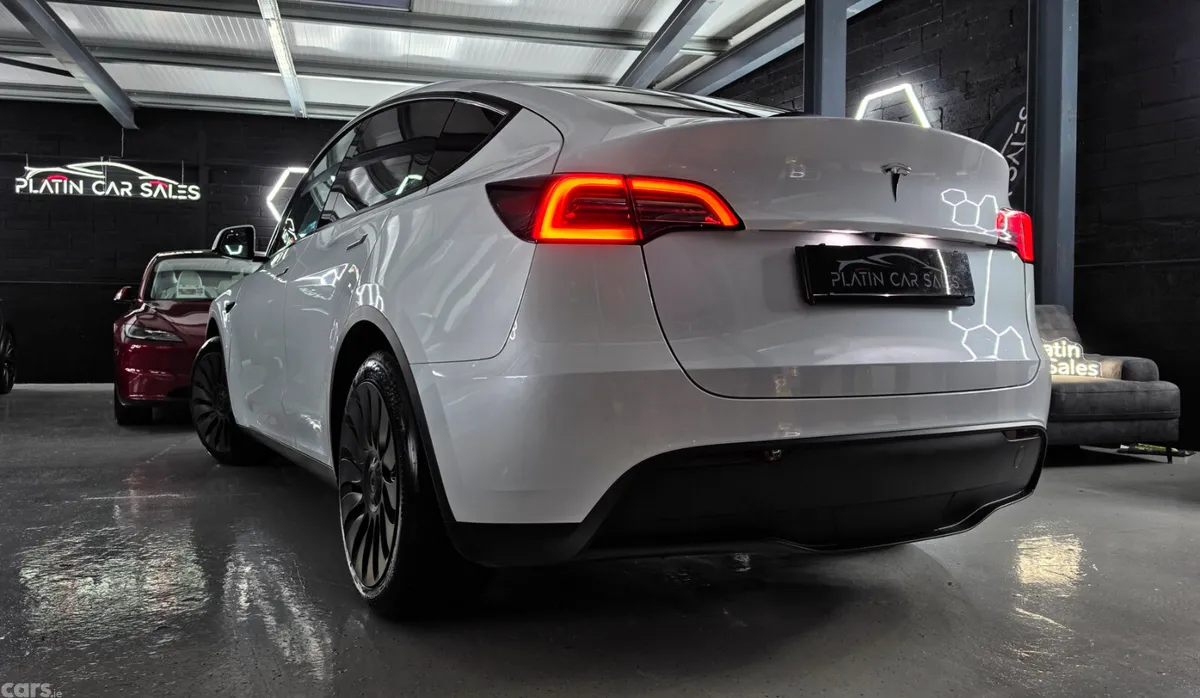 Tesla Model Y MPV, Electric, 2023, White