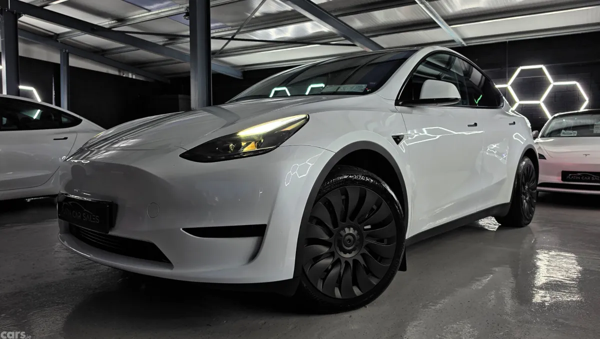 Tesla Model Y MPV, Electric, 2023, White
